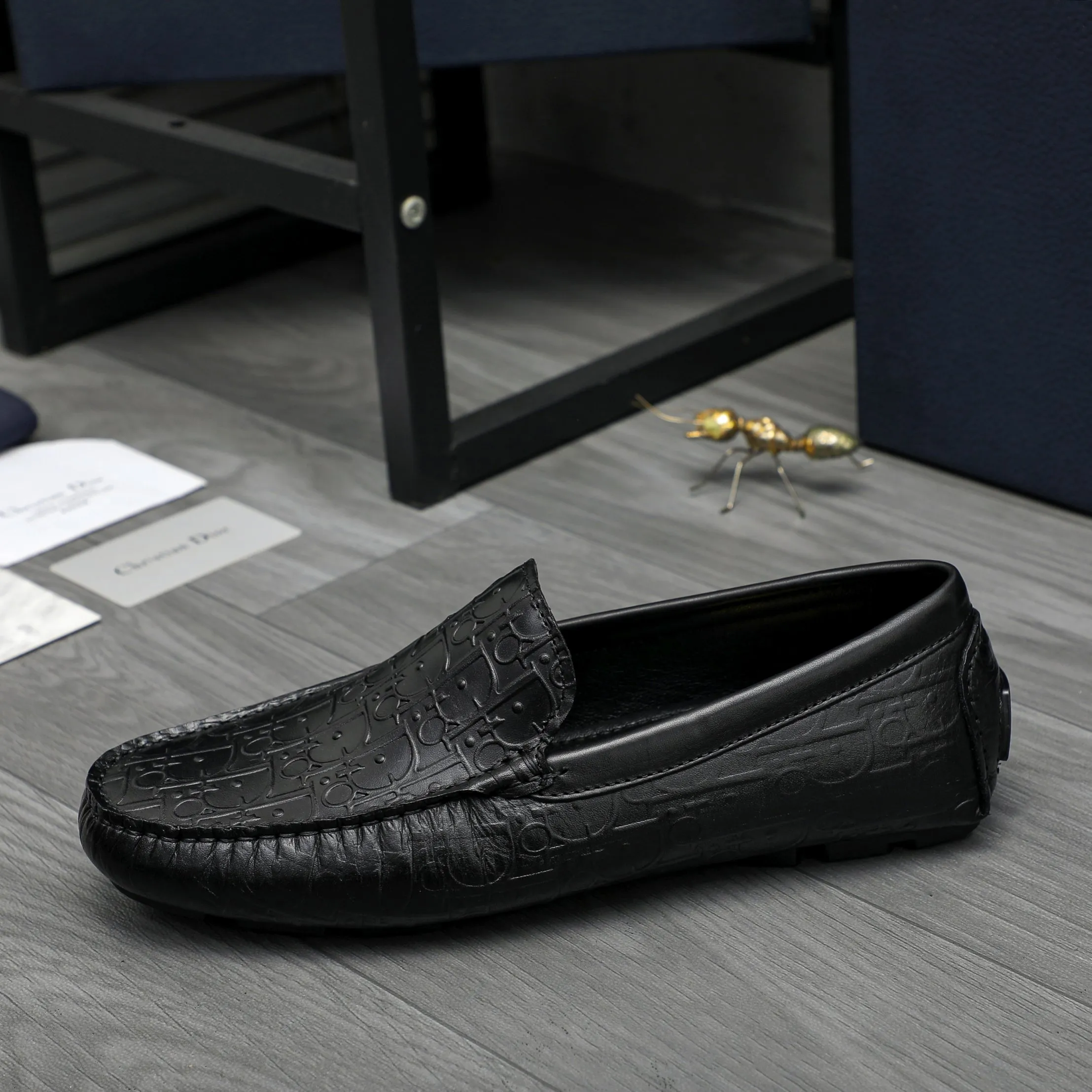 Men's shoes 💰p420 Product trademark: Dior "Dior" casual slip-on men's shoes Regular size: 38-44 Product materials: Selected embossed cowhide upper, sheepskin lining, rubber outsole